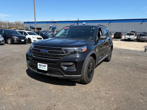 AGATE BLACK METALLIC 2021 Ford Explorer XLT