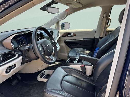 Blue Pearl 2017 Chrysler Pacifica TOURING-L