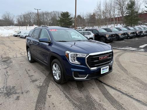 Marine Metallic 2022 GMC Terrain SLE