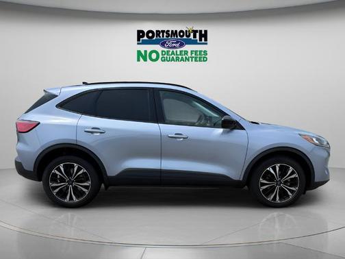 ICED BLUE SILVER METALLIC 2022 Ford Escape SEL