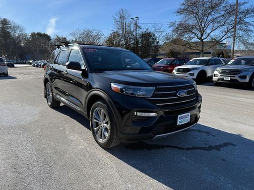 AGATE BLACK METALLIC 2022 Ford Explorer XLT