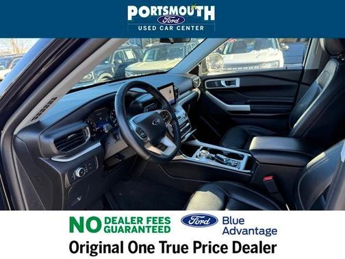 AGATE BLACK METALLIC 2022 Ford Explorer XLT