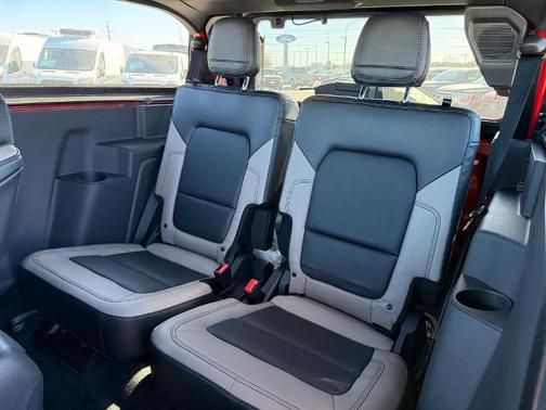 HOT PEPPER RED MET TINT CC 2024 Ford Bronco WILDTRAK