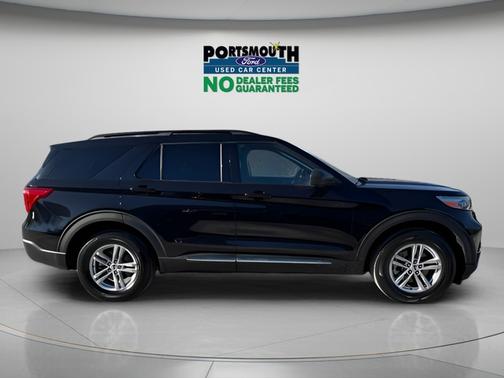 AGATE BLACK METALLIC 2022 Ford Explorer XLT