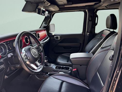 Black Clearcoat 2021 Jeep Wrangler Unlimited RUBICON