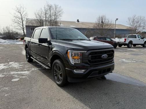 AGATE BLACK METALLIC 2023 Ford F-150 XLT