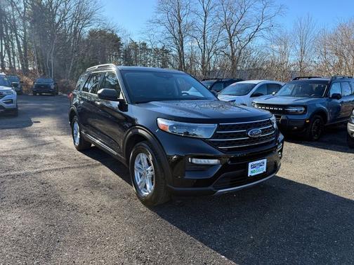 AGATE BLACK METALLIC 2022 Ford Explorer XLT