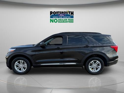 AGATE BLACK METALLIC 2022 Ford Explorer XLT