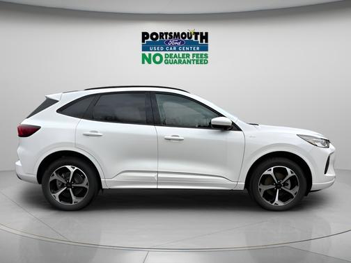 STAR WHITE METALLIC TRI-COA 2024 Ford Escape ST-LINE SELECT
