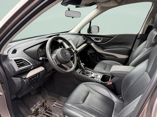 Brilliant Bronze Metallic 2023 Subaru Forester LIMITED