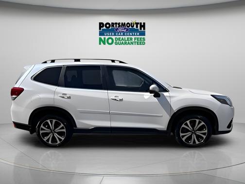 Crystal White Pearl 2023 Subaru Forester LIMITED