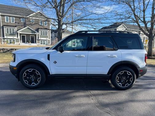 OXFORD WHITE 2025 Ford Bronco Sport OUTER BANKS