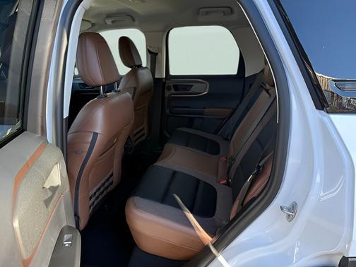OXFORD WHITE 2025 Ford Bronco Sport OUTER BANKS