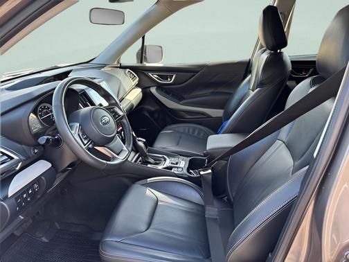 Brilliant Bronze Metallic 2024 Subaru Forester LIMITED