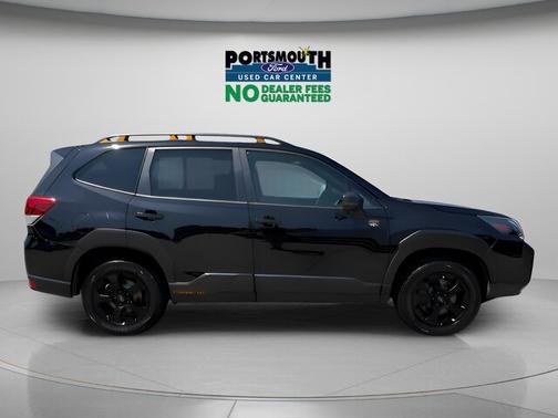 Crystal Black Silica 2024 Subaru Forester WILDERNESS
