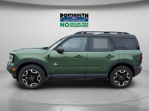 ERUPTION GREEN METALLIC 2024 Ford Bronco Sport OUTER BANKS