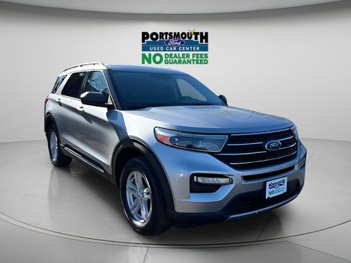 ICONIC SILVER METALLIC 2022 Ford Explorer XLT