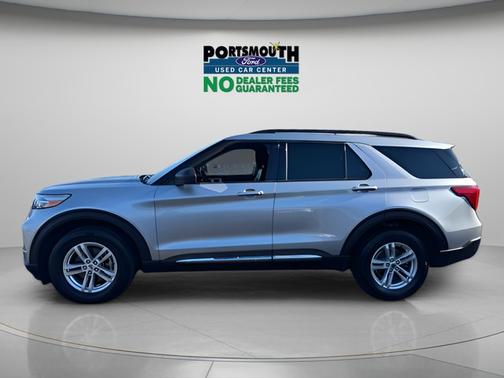 ICONIC SILVER METALLIC 2022 Ford Explorer XLT
