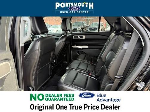 AGATE BLACK METALLIC 2022 Ford Explorer XLT