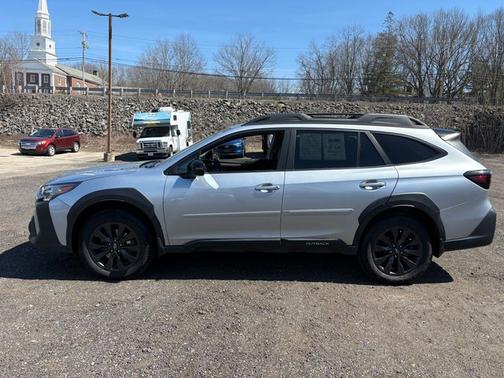 Ice Silver Metallic 2023 Subaru Outback ONYX EDITION