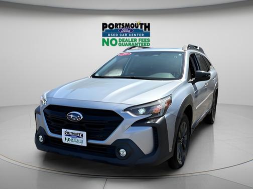 Ice Silver Metallic 2023 Subaru Outback ONYX EDITION