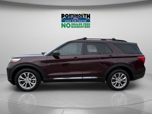 BURGUNDY VELVET MET TINT CC 2022 Ford Explorer XLT