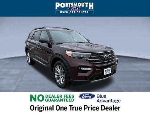 BURGUNDY VELVET MET TINT CC 2022 Ford Explorer XLT