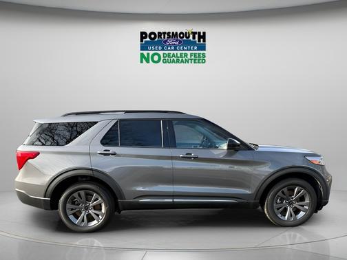 CARBONIZED GRAY METALLIC 2022 Ford Explorer XLT