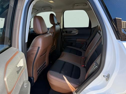 OXFORD WHITE 2025 Ford Bronco Sport OUTER BANKS