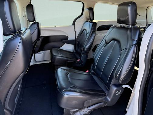 Black 2024 Chrysler Pacifica TOURING L