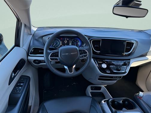 Black 2024 Chrysler Pacifica TOURING L