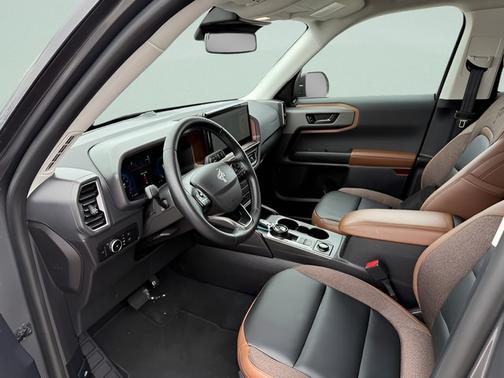 CARBONIZED GRAY METALLIC 2025 Ford Bronco Sport OUTER BANKS