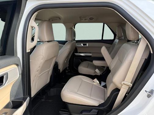 STAR WHITE MET TRI-COAT 2024 Ford Explorer XLT
