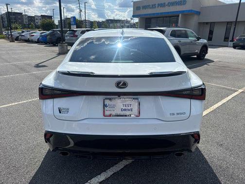 2022 Lexus IS 350 Base