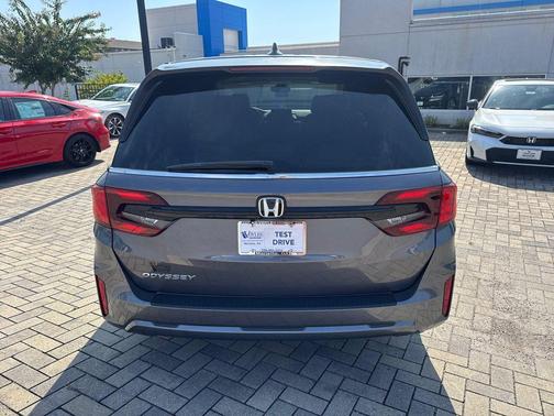 Modern Steel Metallic 2026 Honda Odyssey EX-L