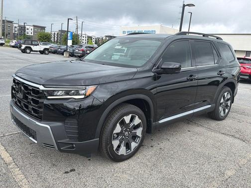 Crystal Black Pearl 2026 Honda Pilot Touring 8-Passenger