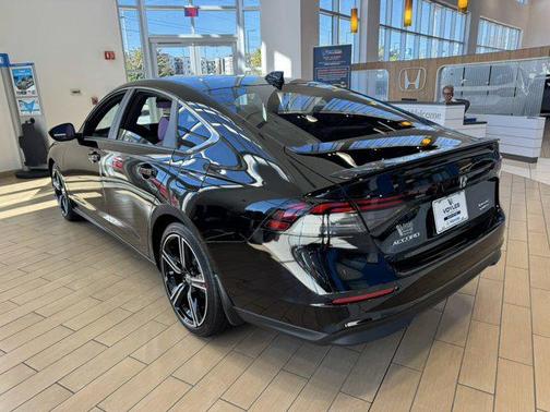 2025 Honda Accord Hybrid Base