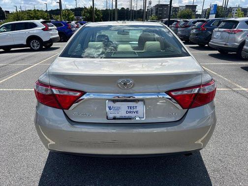 2016 Toyota Camry XLE