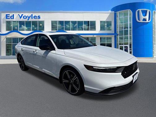 Platinum White Pearl 2026 Honda Accord SE