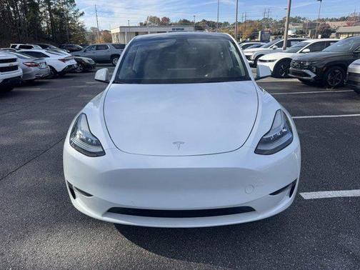 2022 Tesla Model Y Long Range Dual Motor All-Wheel Drive