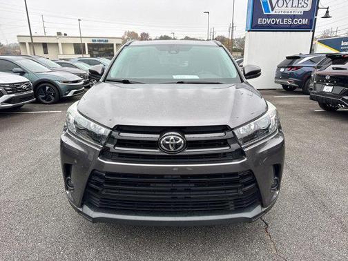 2019 Toyota Highlander SE