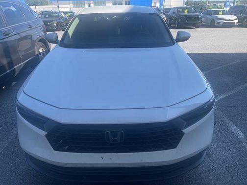 Platinum White Pearl 2024 Honda Accord LX 1.5T