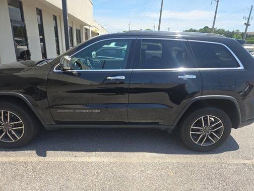 Diamond Black Crystal Pearlcoat 2019 Jeep Grand Cherokee Limited