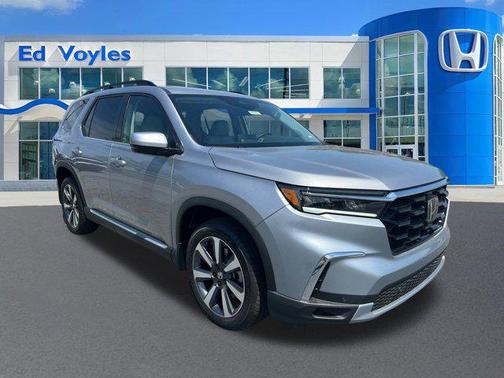 2025 Honda Pilot Touring 8-Passenger