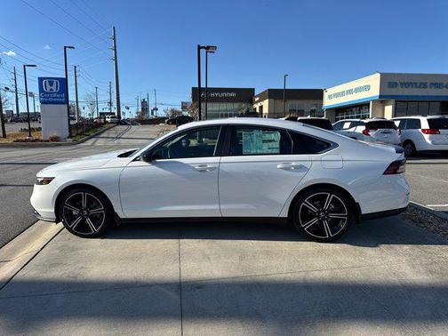 2025 Honda Accord Hybrid Base