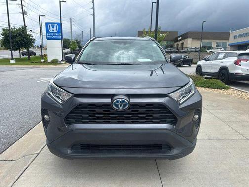 2020 Toyota RAV4 Hybrid XLE