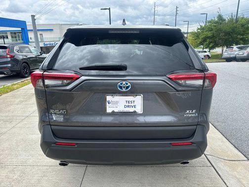 2020 Toyota RAV4 Hybrid XLE
