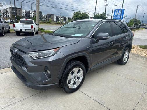 2020 Toyota RAV4 Hybrid XLE