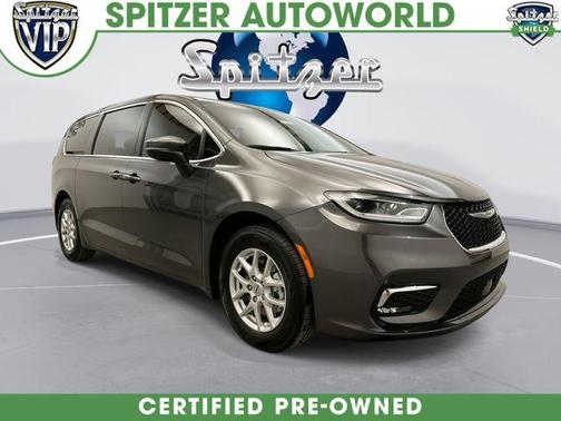 Granite Crystal Clearcoat Metallic 2023 Chrysler Pacifica Touring-L