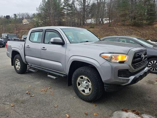 2017 Toyota Tacoma SR